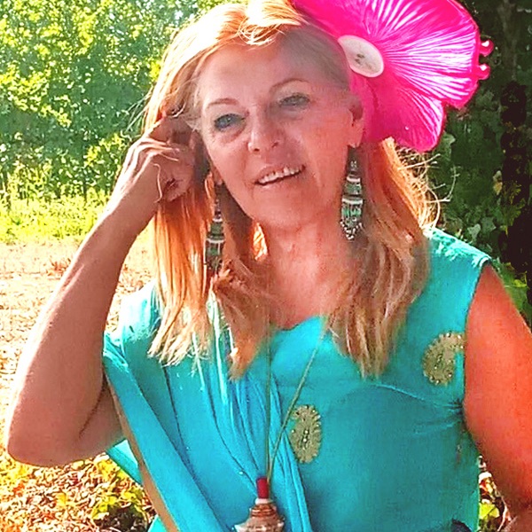 Elianna Deva Savita Battistel insegnante yoga